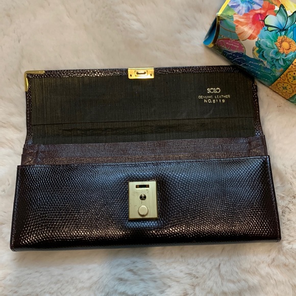 🌷Rare Vintage Alligator Leather clutch🔥 - Picture 3 of 10